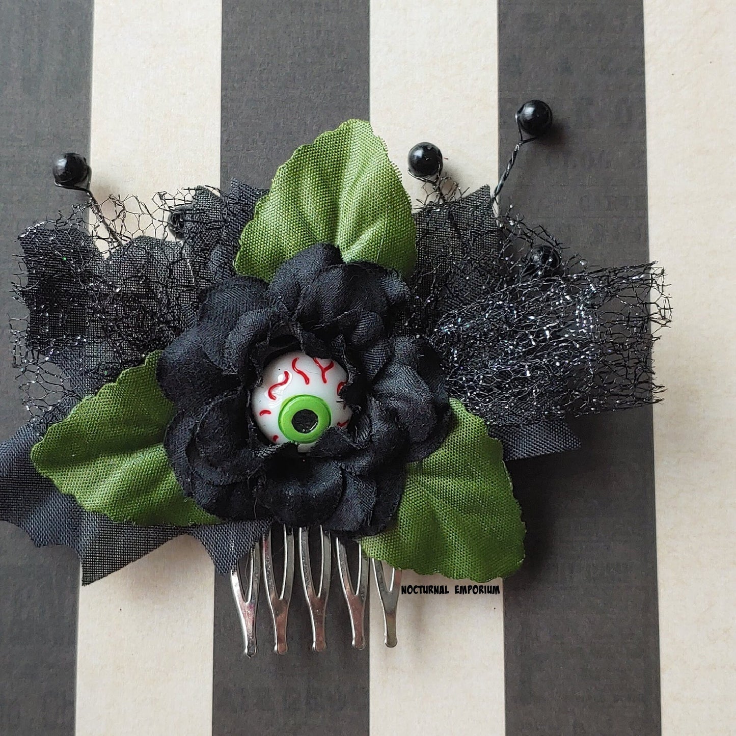 Handmade Creepy Black Rose & Eyeball Gothic Hair Comb | Vintage-inspired Spooky Accessory